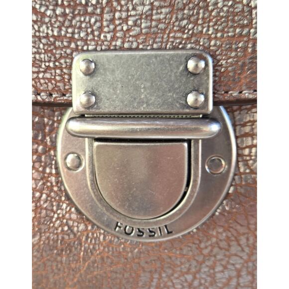 Fossil Riley Metallic Crossbody Bag Silver Foil Leather Camera Style Chic - Picture 4 of 12